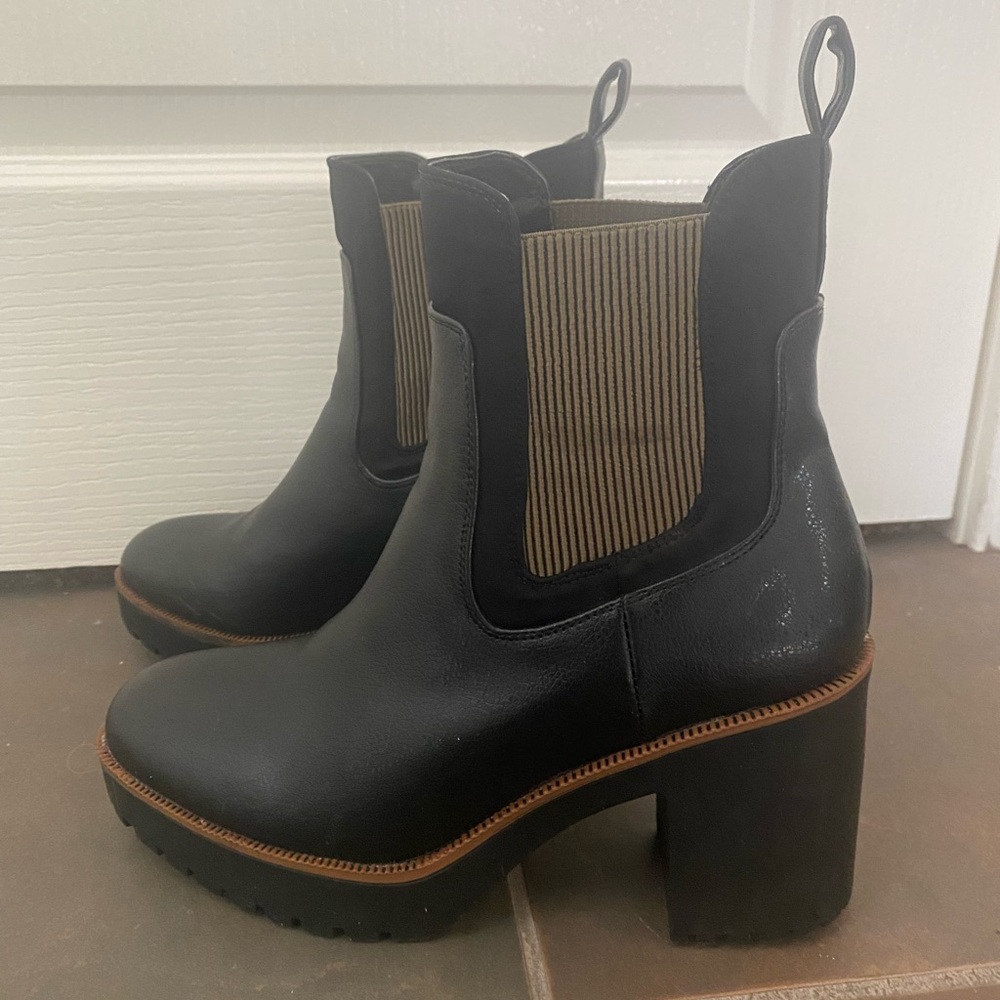 Chinese Laundry Boots